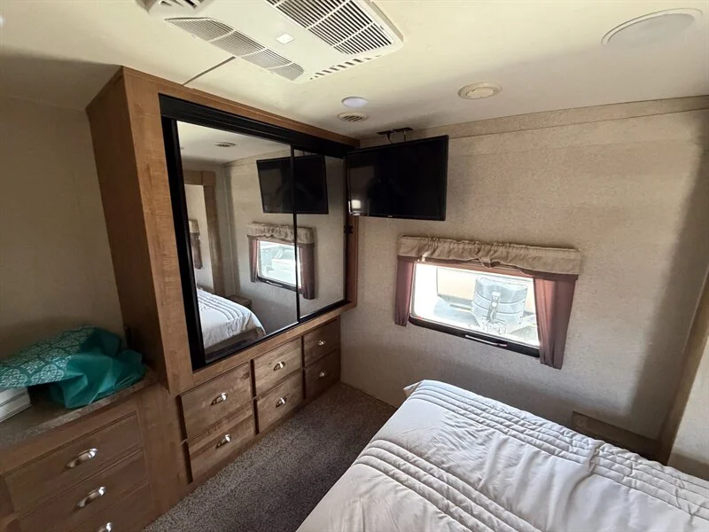 2018 Forest River Rockwood Signature 8324BS-W