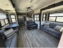 2022 Keystone 3720MD Alpine