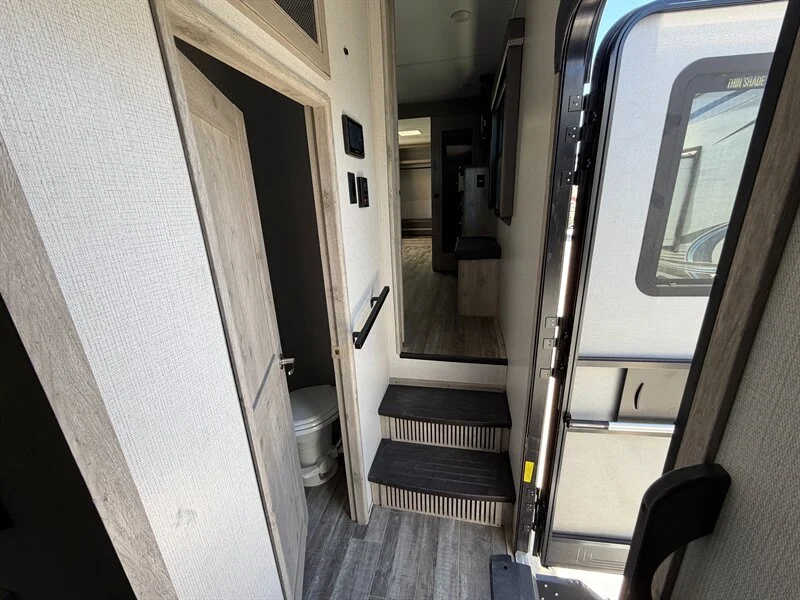 2022 Keystone 3720MD Alpine