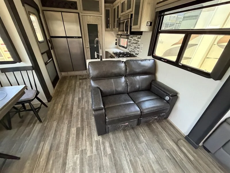 2022 Keystone 3720MD Alpine