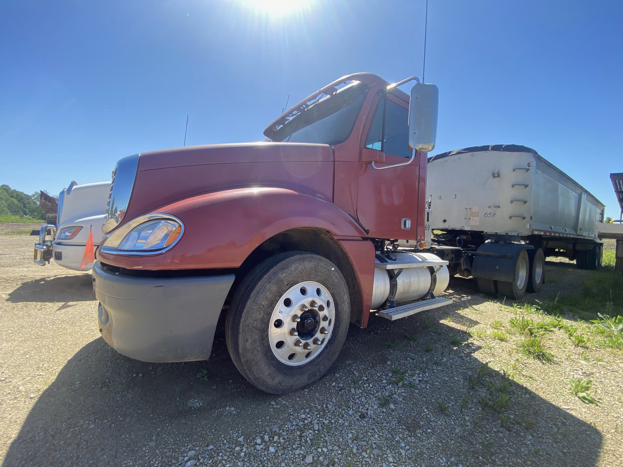 2008 FREIGHTLINER COLUMBIA in Appleton, WI