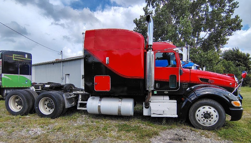 2008 PETERBILT 386 in Crestline, OH