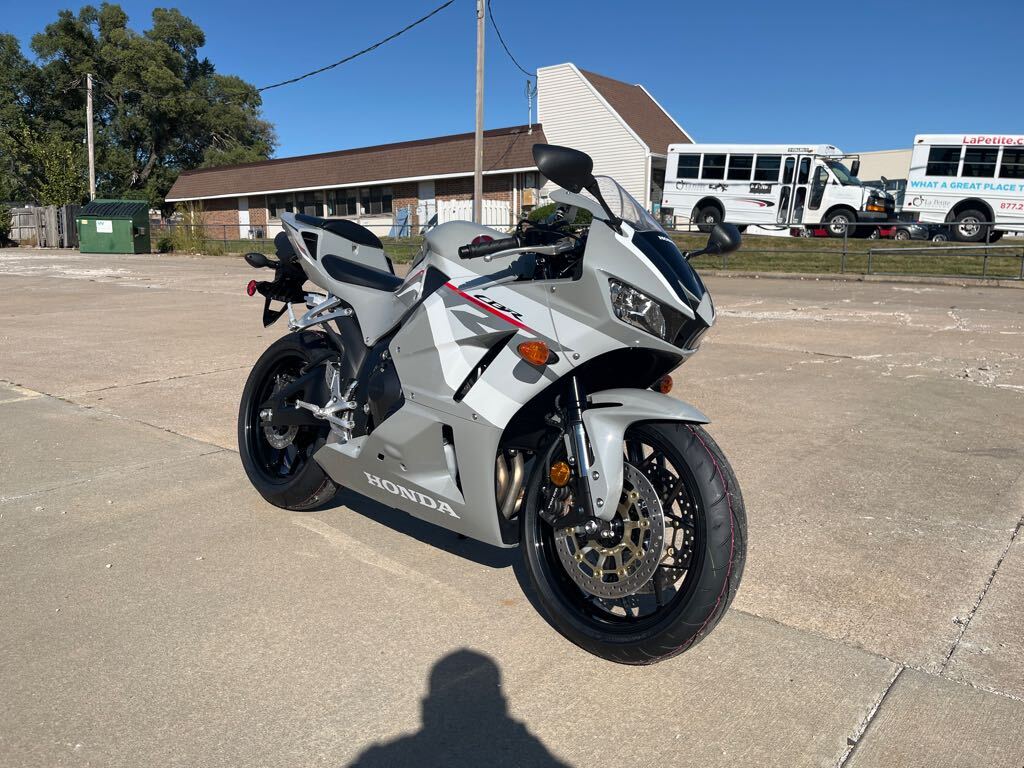 2026 Honda CBR 600RR NON-ABS ABS in Shawnee, KS