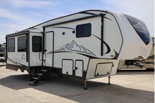 2021 EAST TO WEST TANDARA 285RL