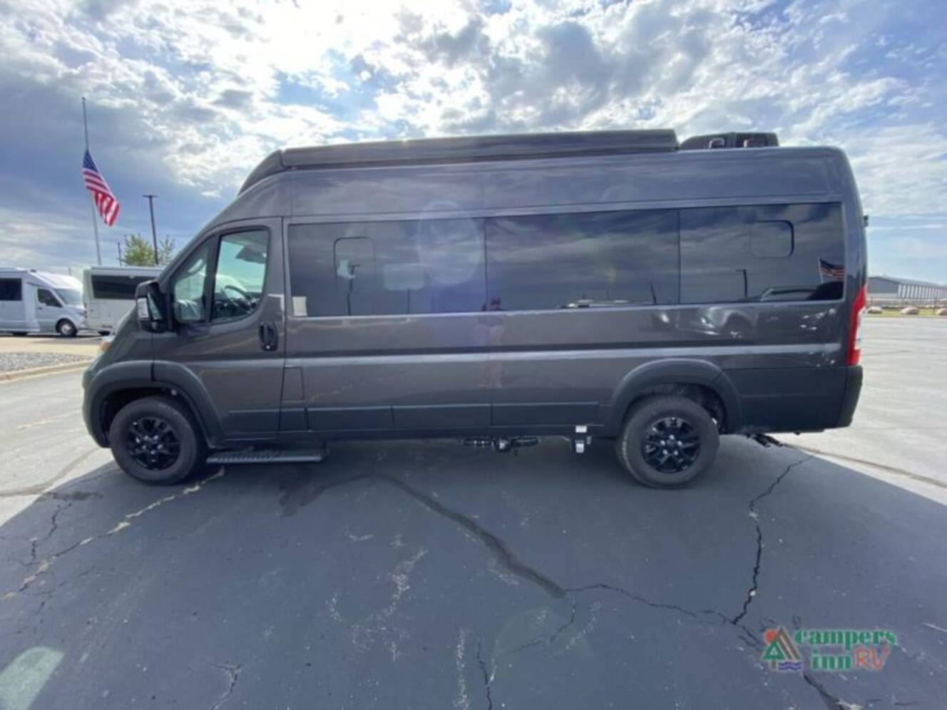 A photo of this 2026 Airstream Rangeline RGN