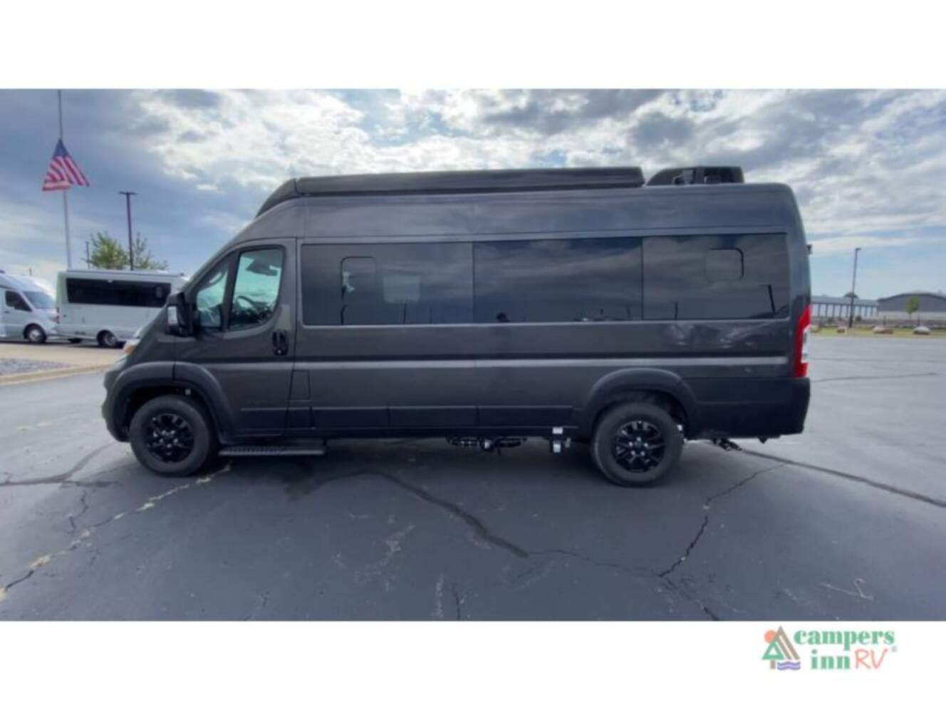 A photo of this 2026 Airstream Rangeline RGN