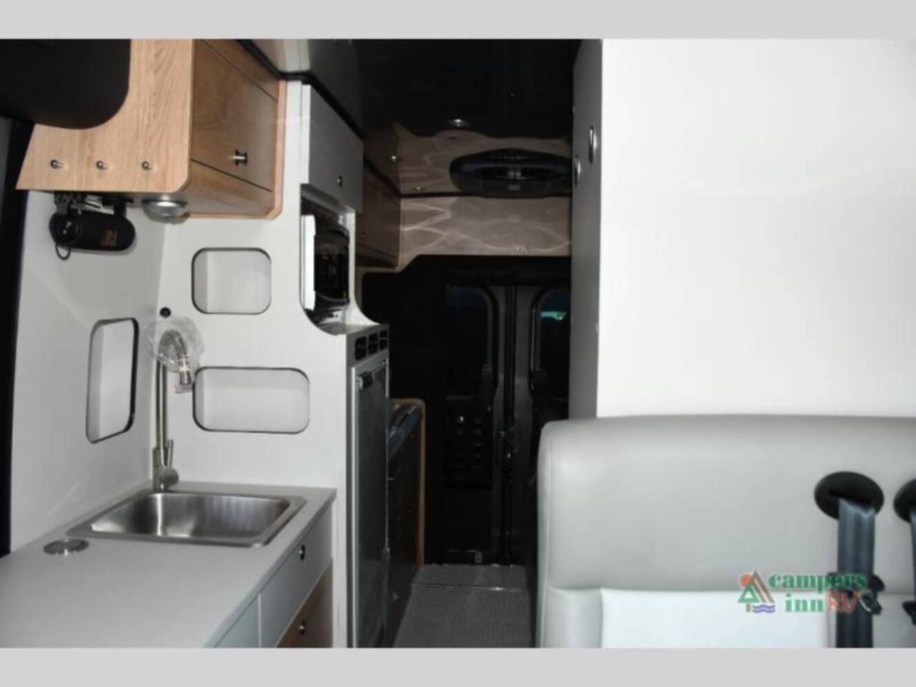 A photo of this 2026 Airstream Rangeline RGN