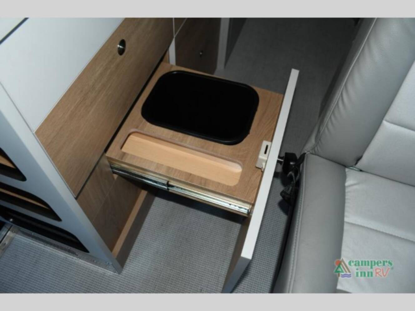 A photo of this 2026 Airstream Rangeline RGN