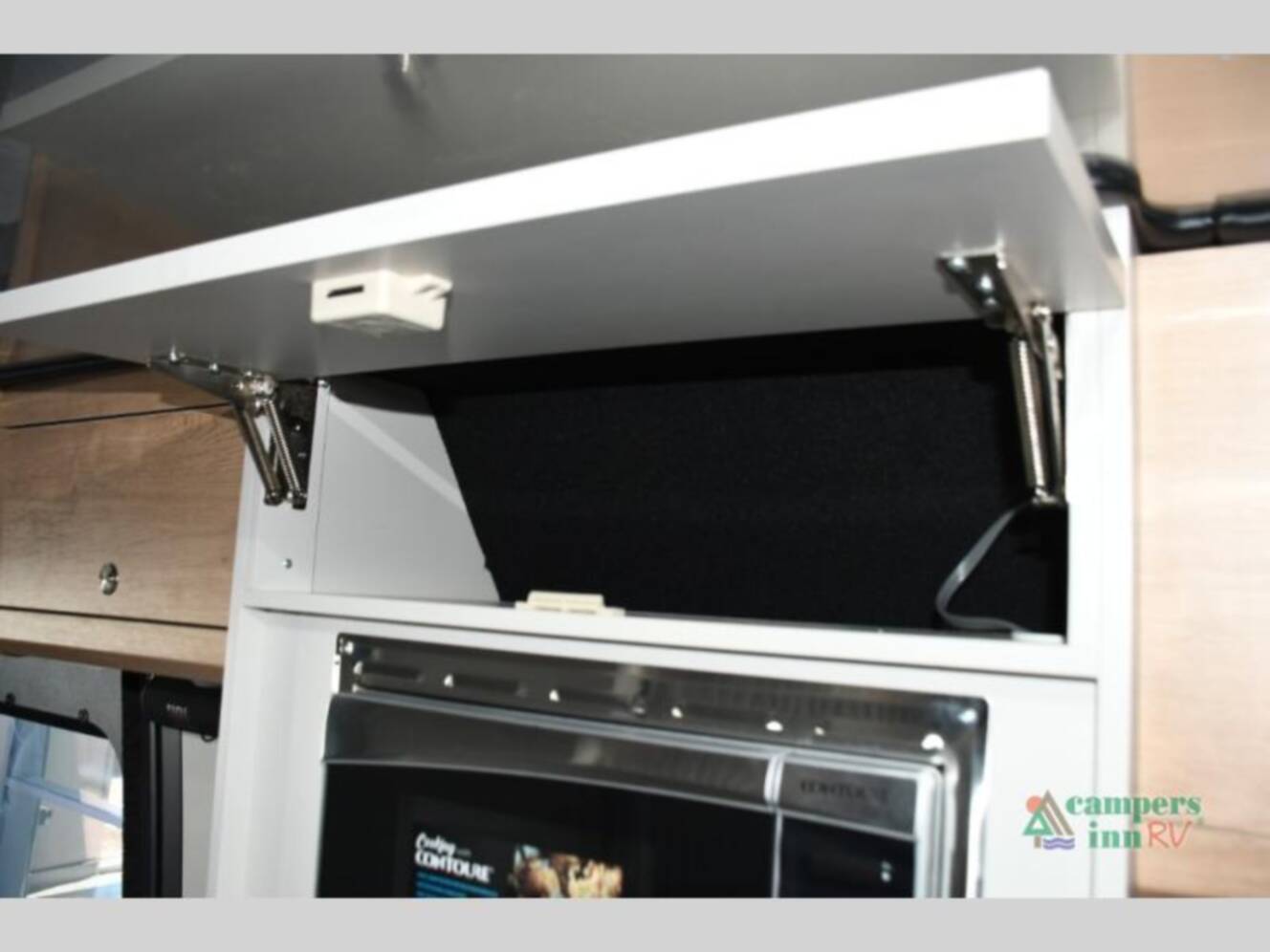 A photo of this 2026 Airstream Rangeline RGN
