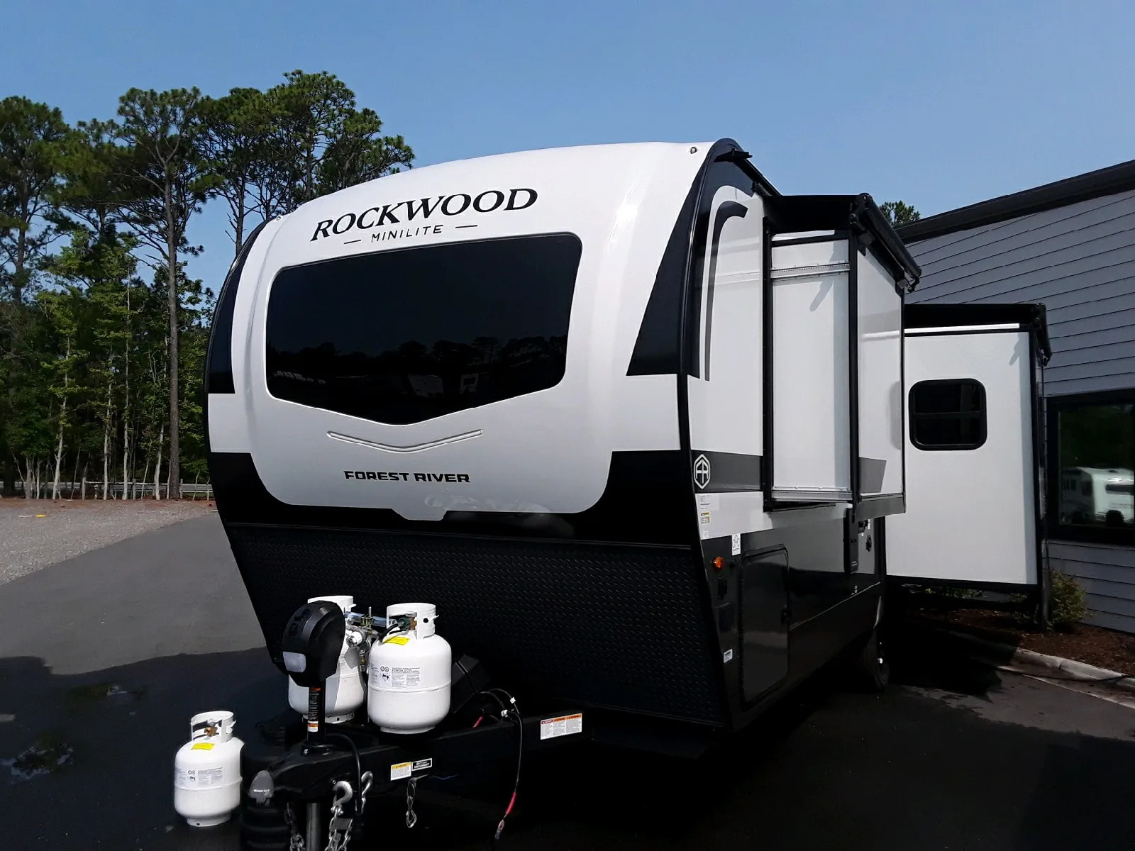 2027 Rockwood ROCKWOOD MINI LITE 2515S in castle hayne NC