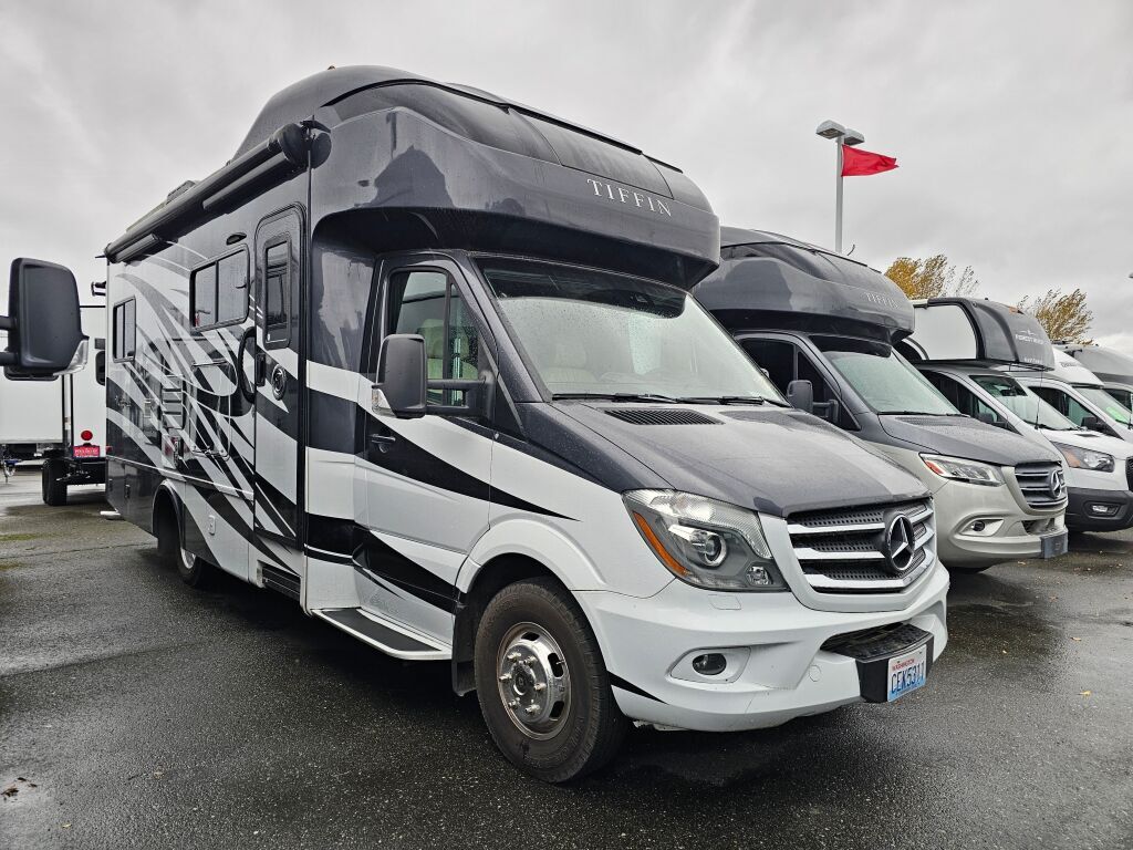 2018 Tiffin Motorhomes Wayfarer 24QW in kent WA