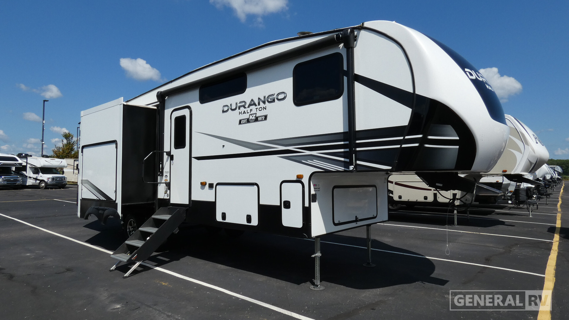 2022 Kz Durango Half Ton D256RKT in wixom MI