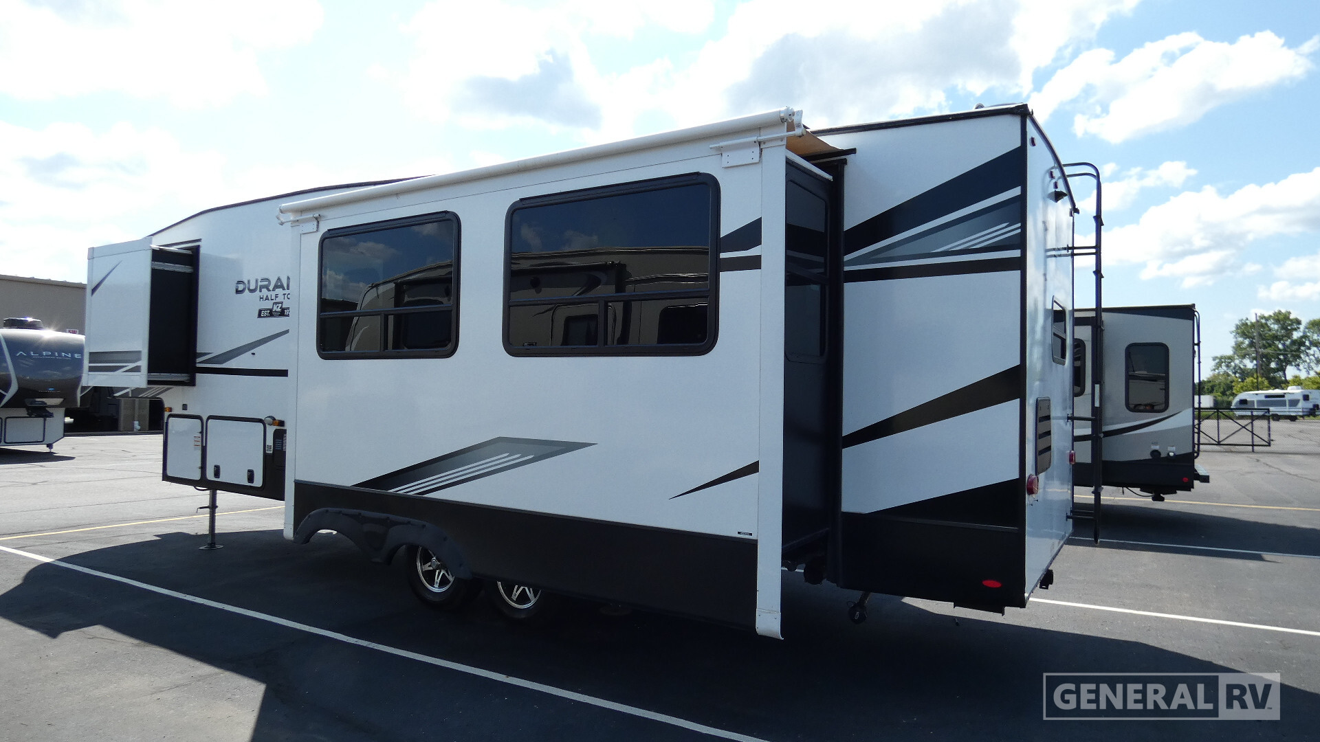 2022 Kz Durango Half Ton D256RKT in wixom MI