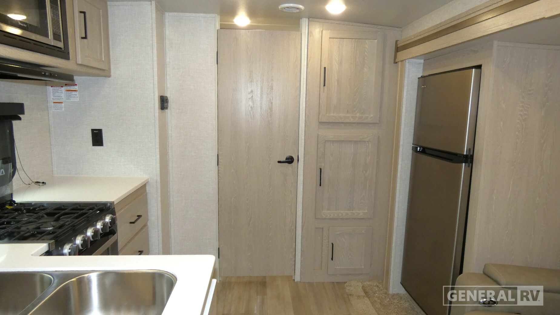 2022 Forest River ROCKWOOD MINI LITE 2513S in clarkston MI