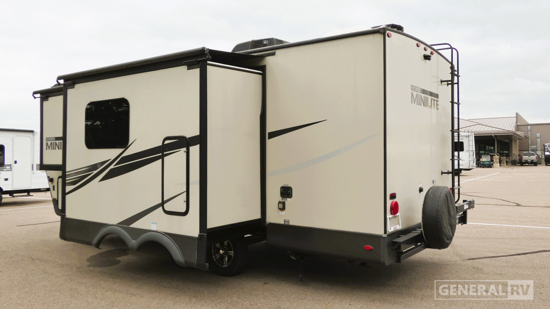 2022 Forest River ROCKWOOD MINI LITE 2513S in clarkston MI