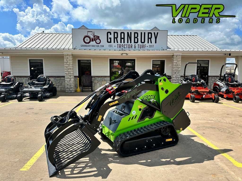2024 VIPER LOADERS V1300X W/ GRAPPLER. in Granbury, TX