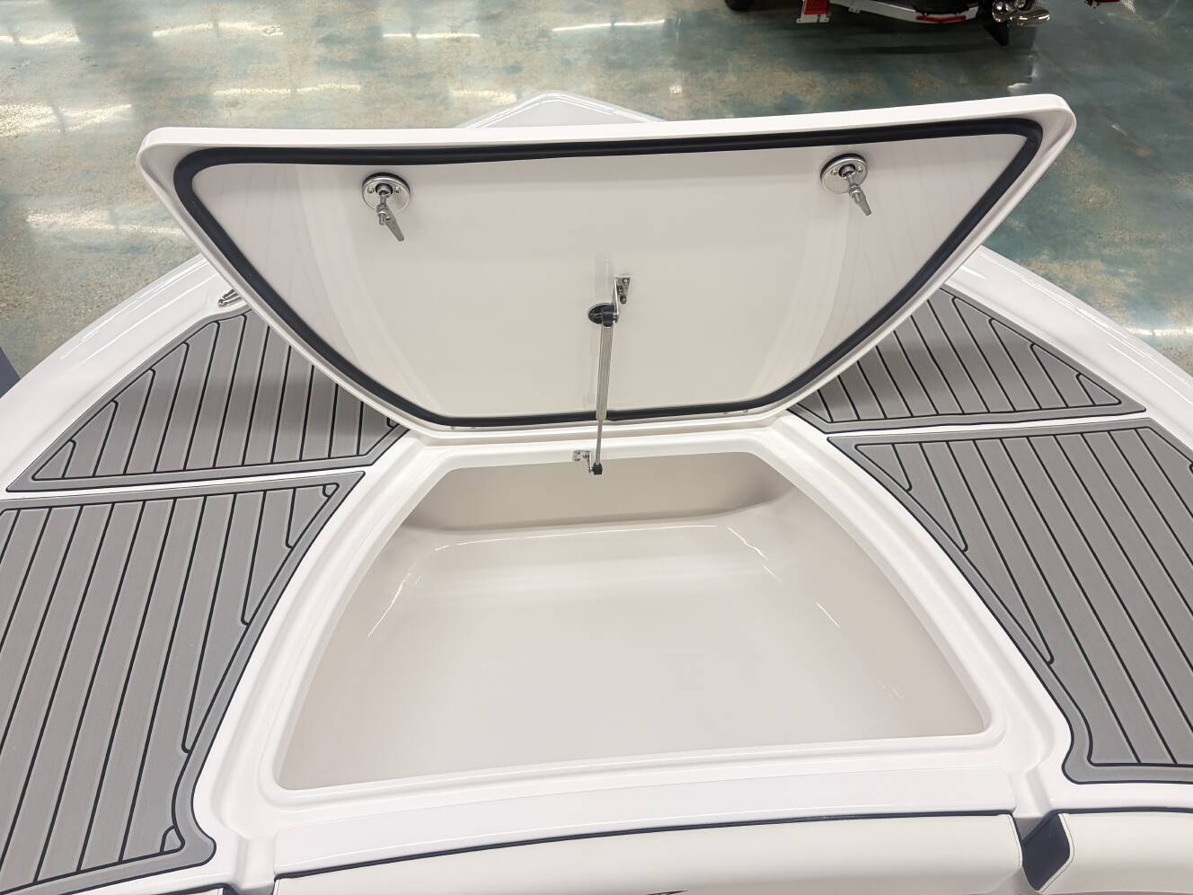 A photo of this 2027 Tidewater CAROLINA BAY 2500
