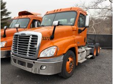 Commercial Truck Spotlight: Freightliner Cascadia image