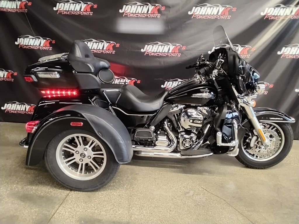 2022 Harley-Davidson® FLHTCUTG - Tri Glide® Ultra ULTRA CLASSIC in Burbank, OH