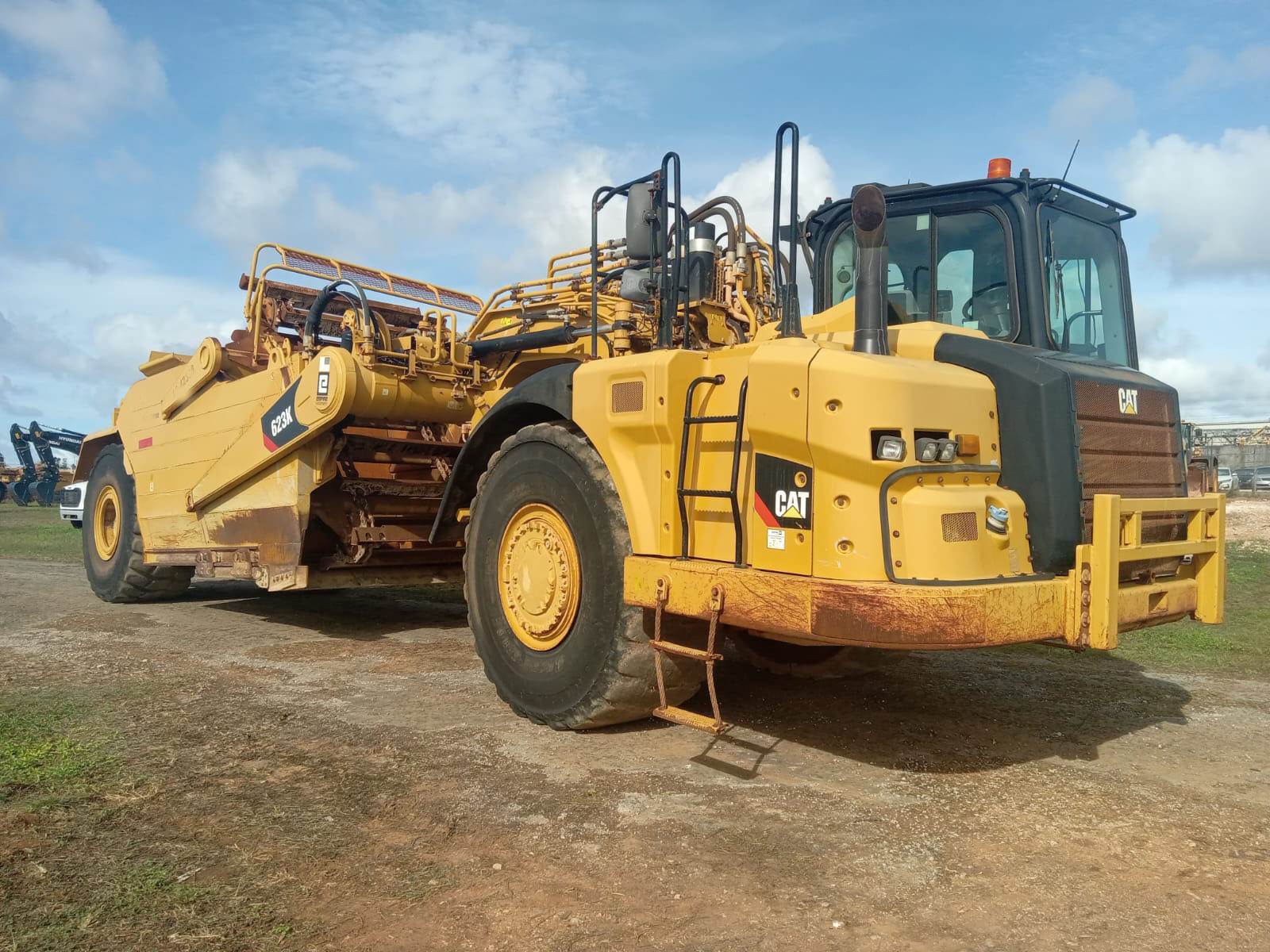 2018 Caterpillar 623K in Long Beach, CA
