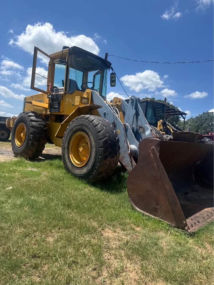 1997 Volvo L70C in Austin, TX
