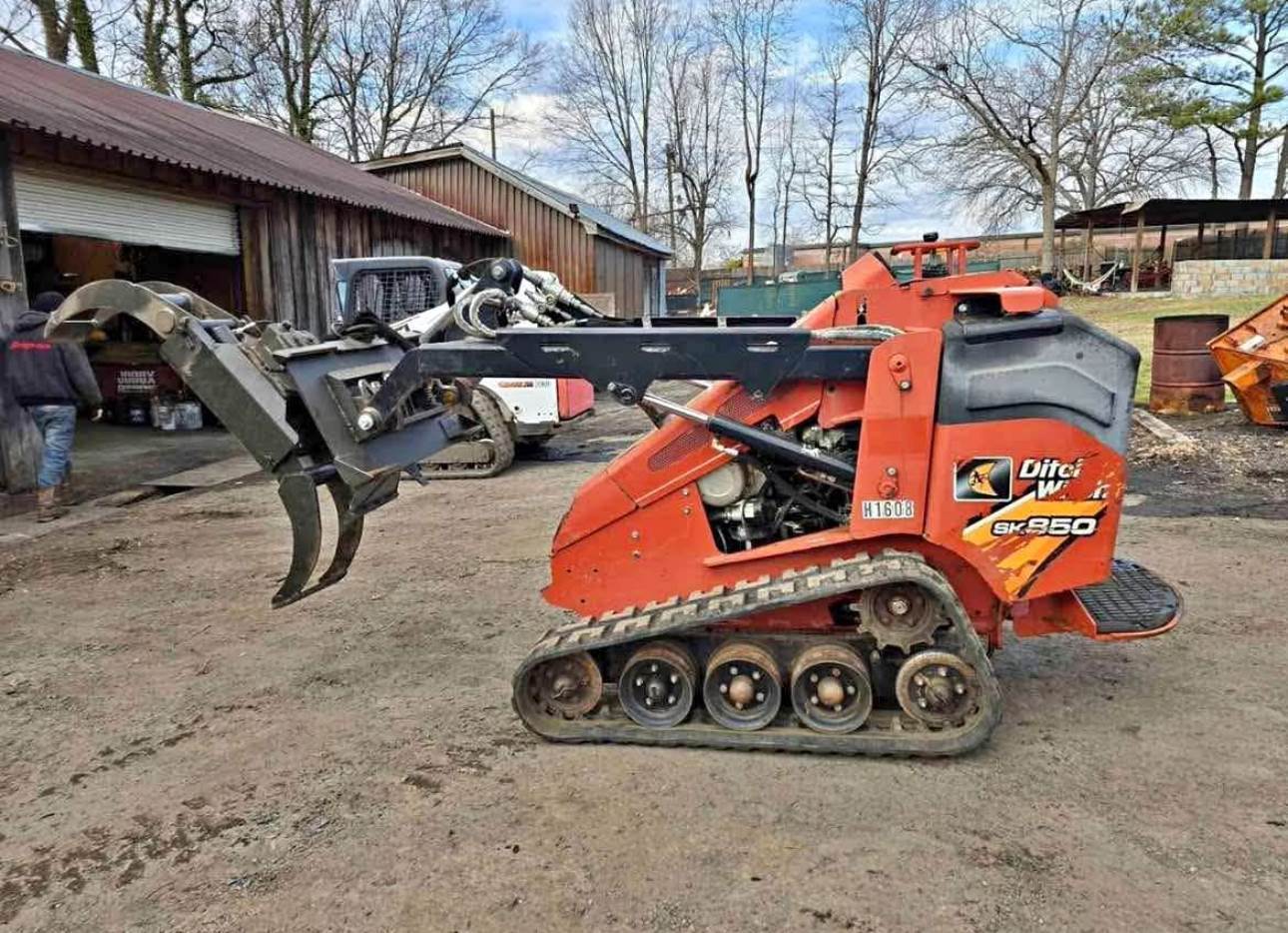 2015 Ditch Witch SK850 in Wayne, MI