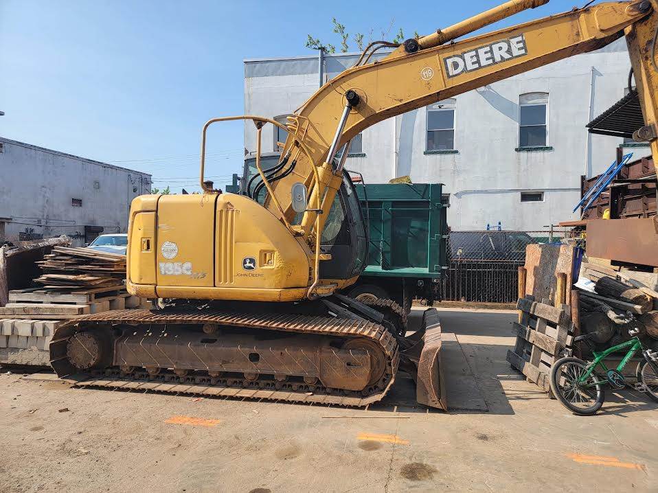 2004 John Deere 135C RTS in Wayne, MI