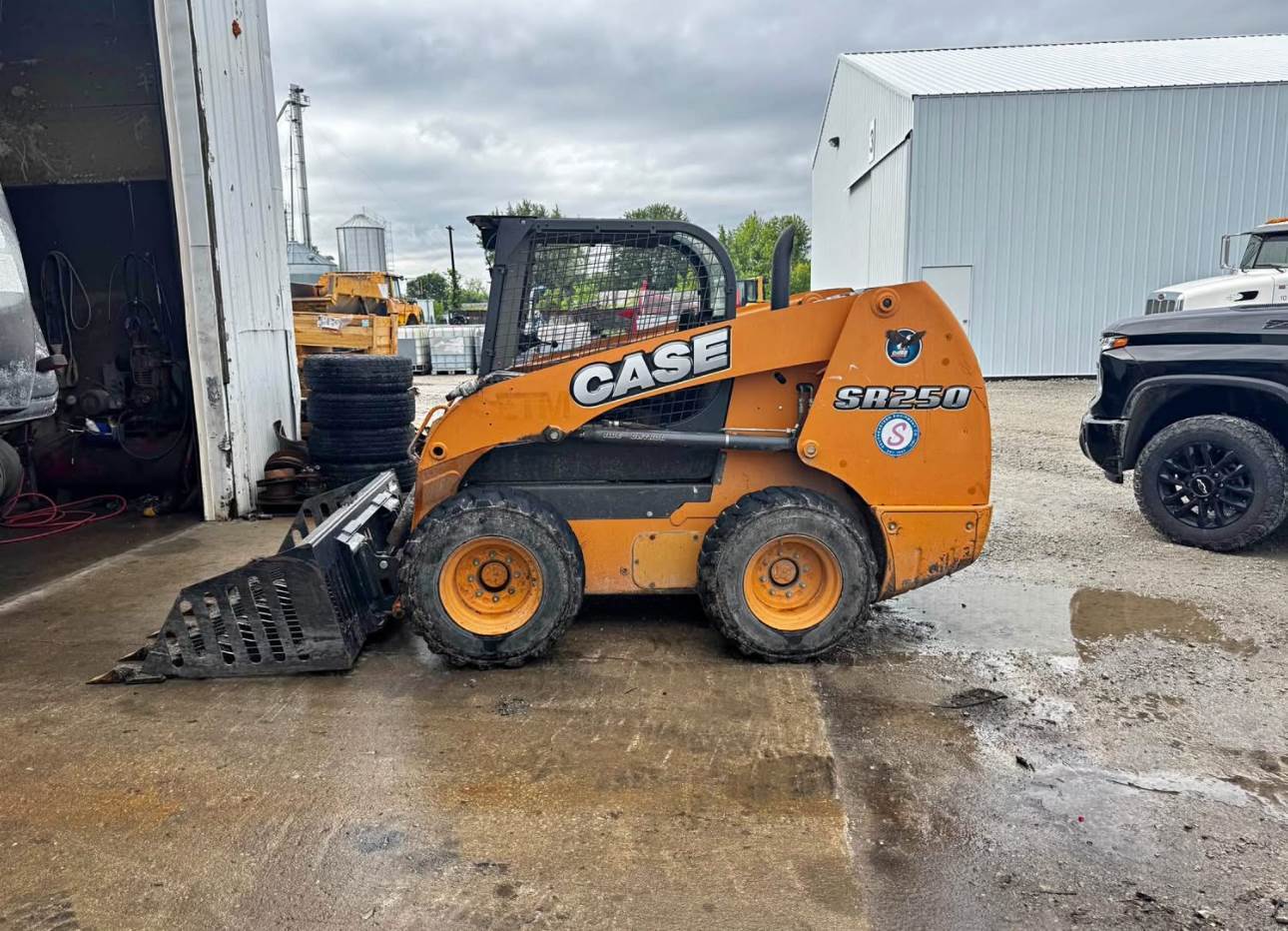 2011 Case SR250 in Wayne, MI