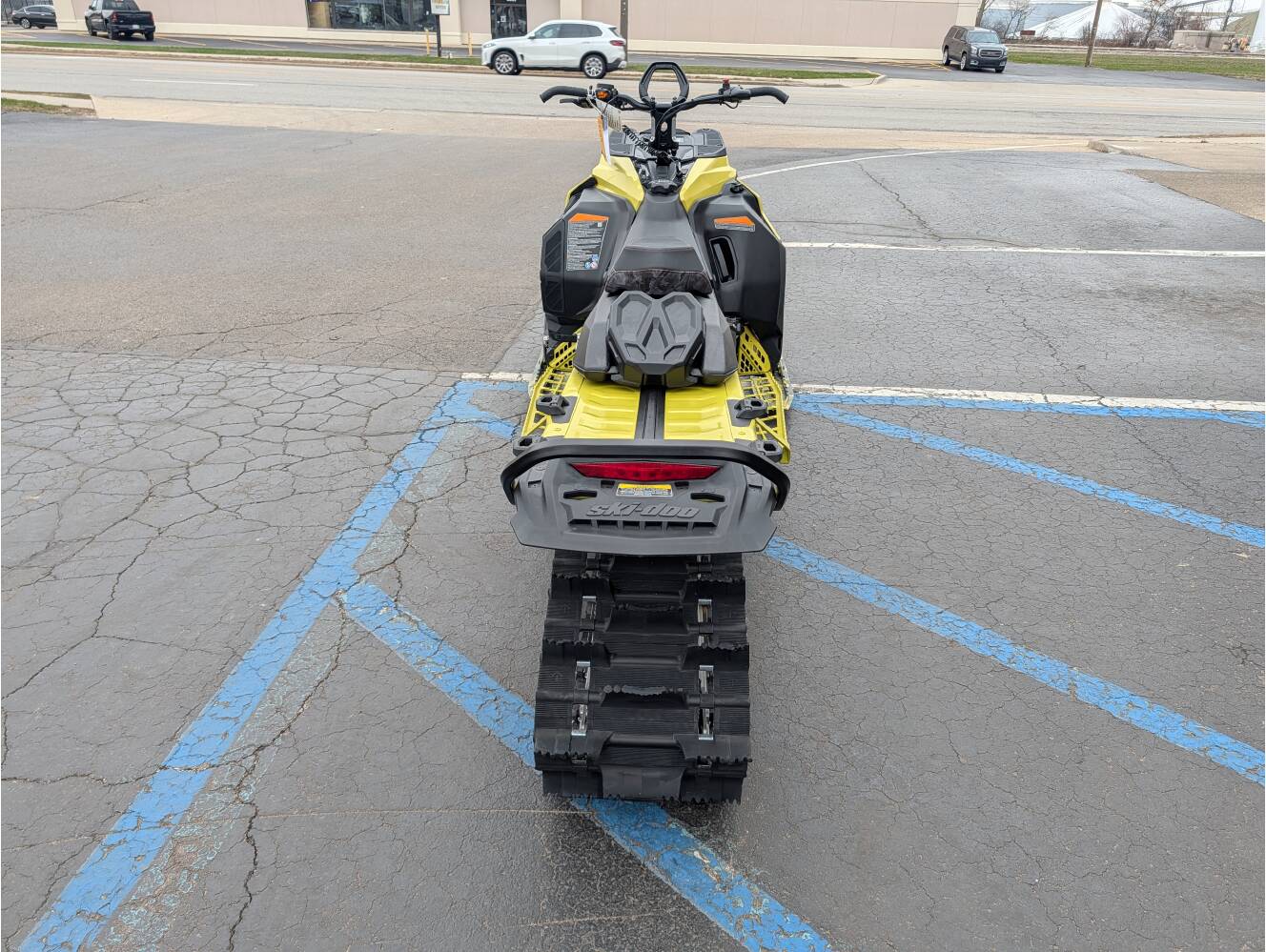 A photo of this 2025 Ski-Doo Freeride 850 E-TEC