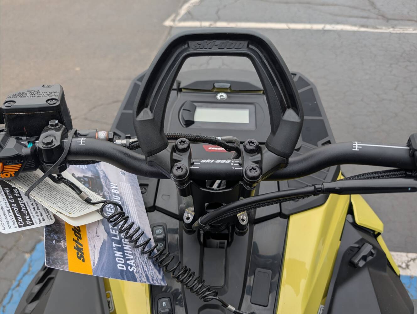 A photo of this 2025 Ski-Doo Freeride 850 E-TEC