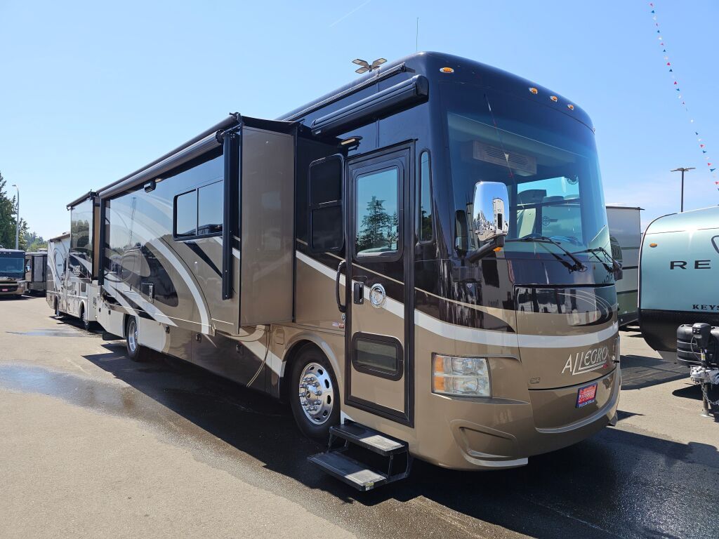 2017 Tiffin Motorhomes Allegro Red 37PA in kent WA