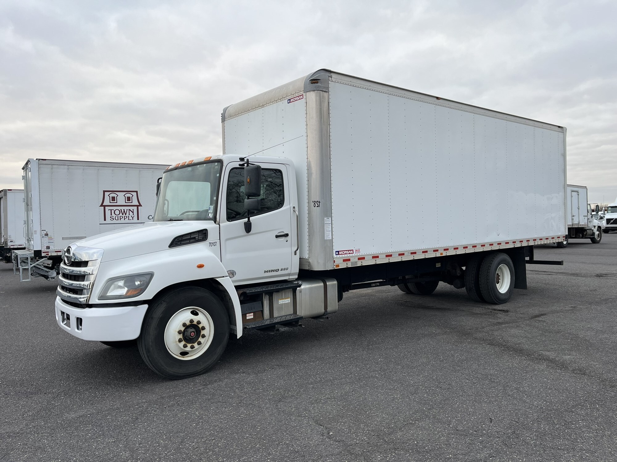 2020 HINO 268A in Souderton, PA