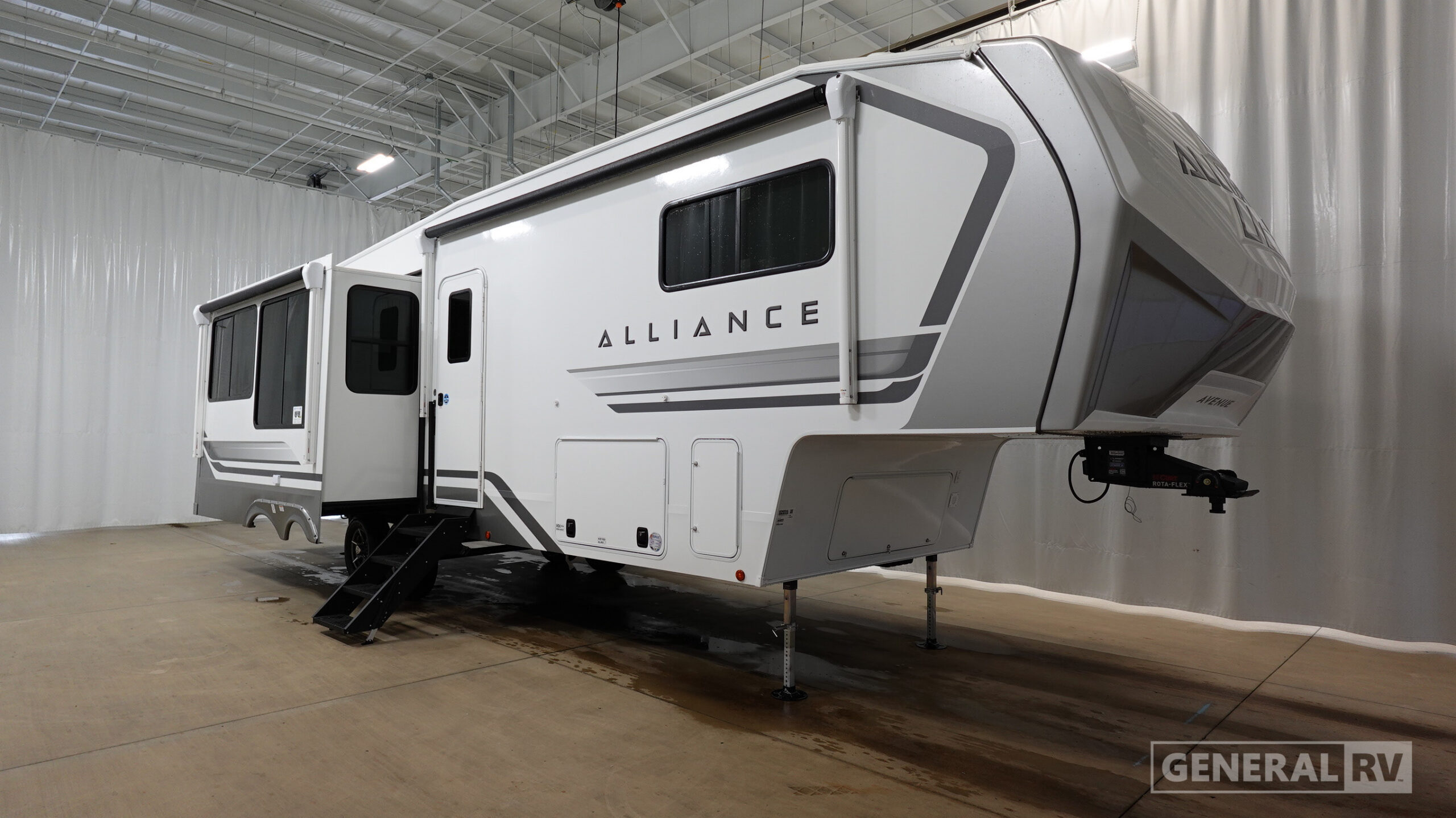 2027 Alliance Rv AVENUE 32RLS in clarkston MI