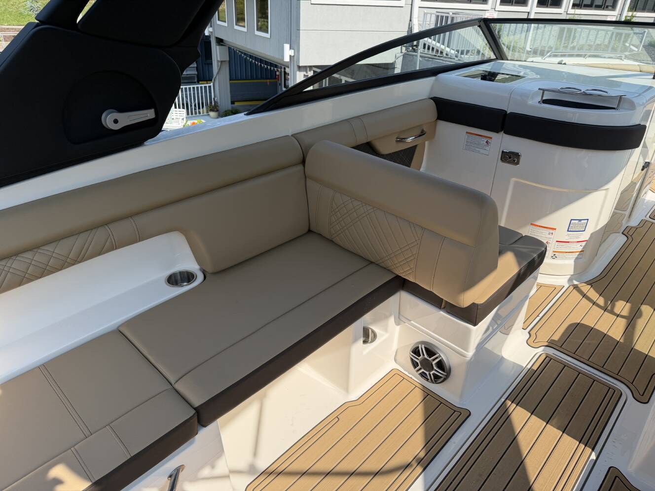 A photo of this 2026 Sea Ray SDX 290
