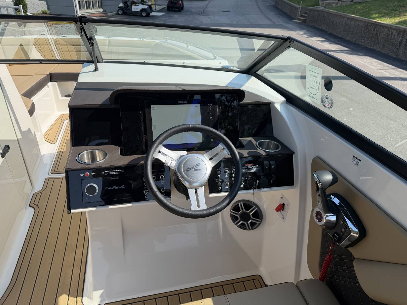A photo of this 2026 Sea Ray SDX 290