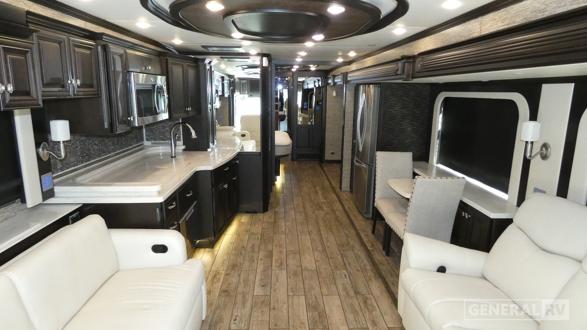 2017 Newmar ESSEX 4519 in dover FL