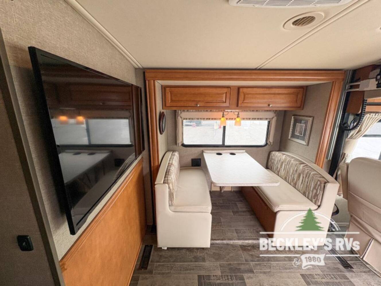 A photo of this 2019 Winnebago Vista LX 27N