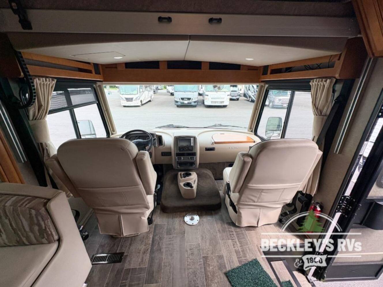 A photo of this 2019 Winnebago Vista LX 27N