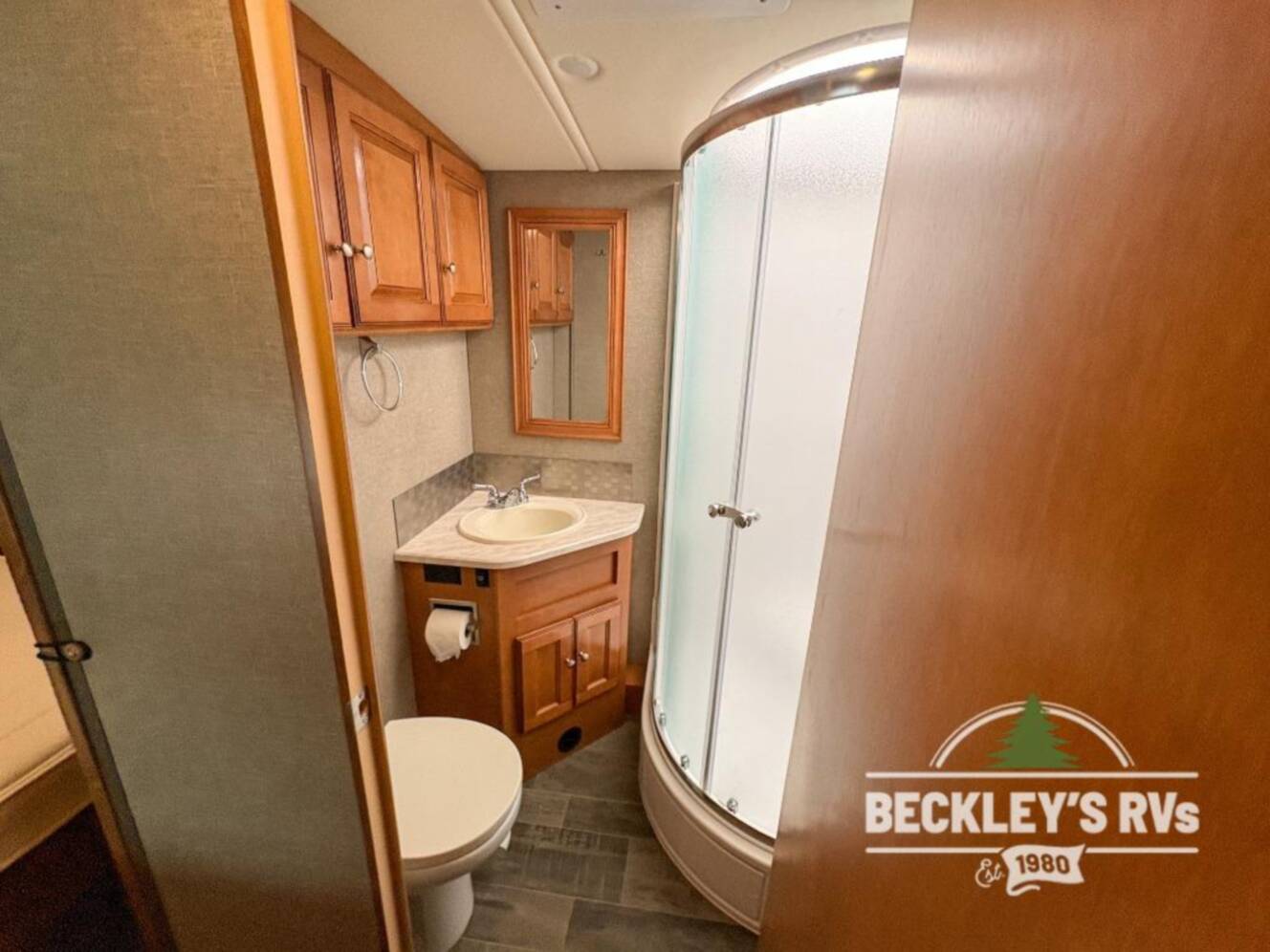 A photo of this 2019 Winnebago Vista LX 27N