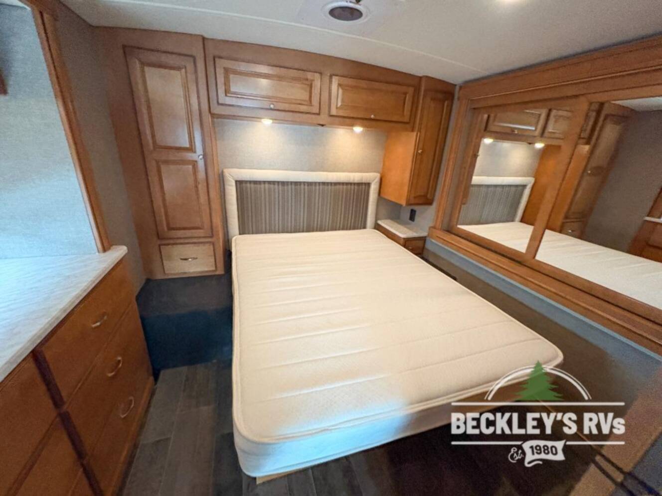 A photo of this 2019 Winnebago Vista LX 27N