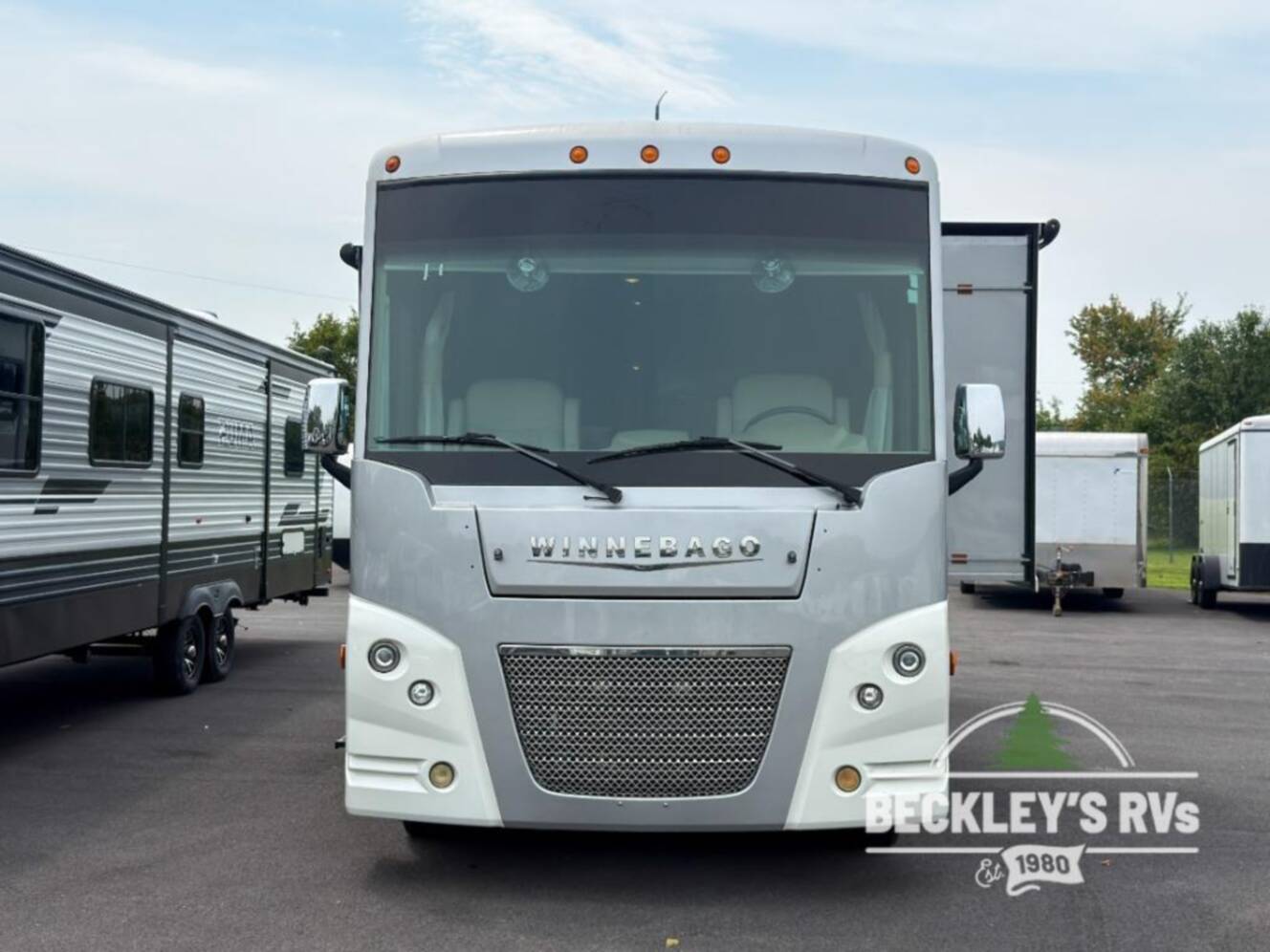 A photo of this 2019 Winnebago Vista LX 27N