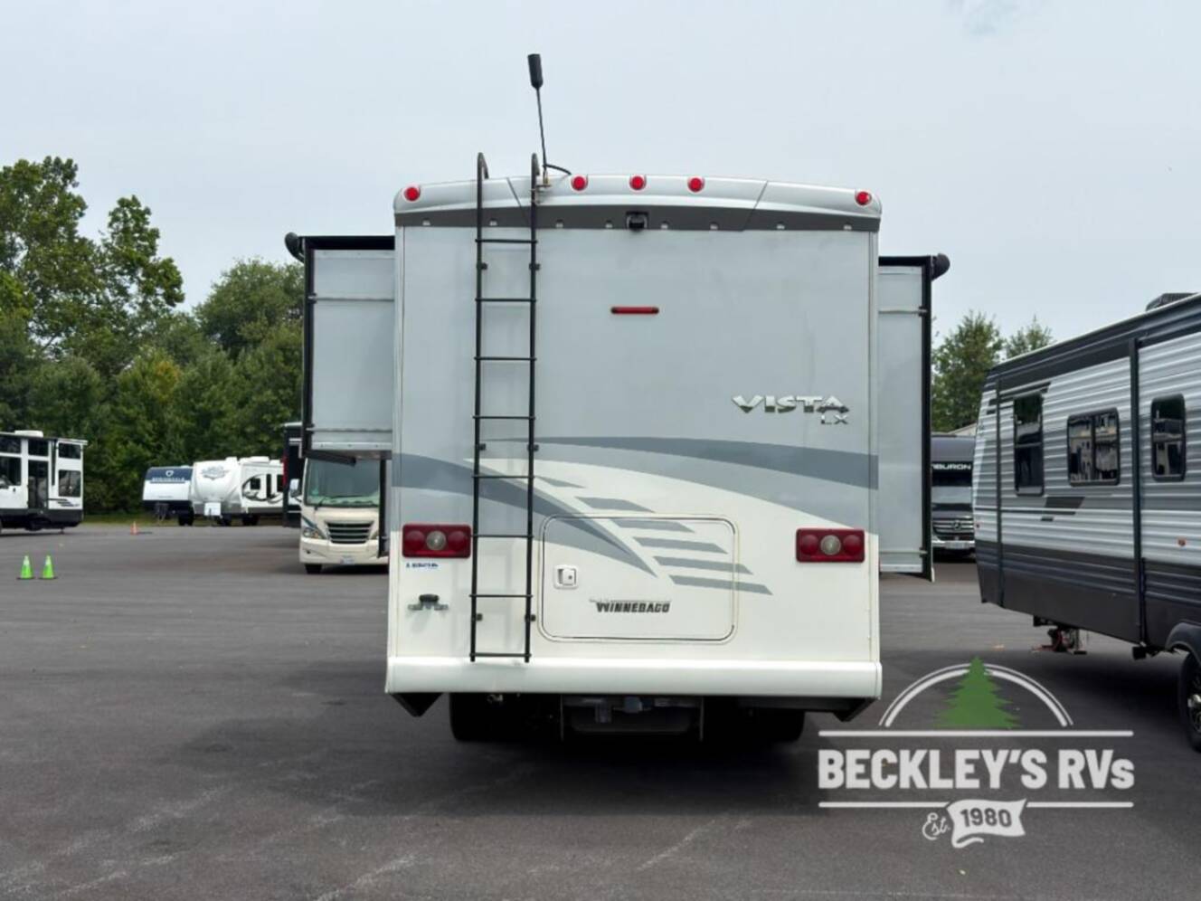 A photo of this 2019 Winnebago Vista LX 27N