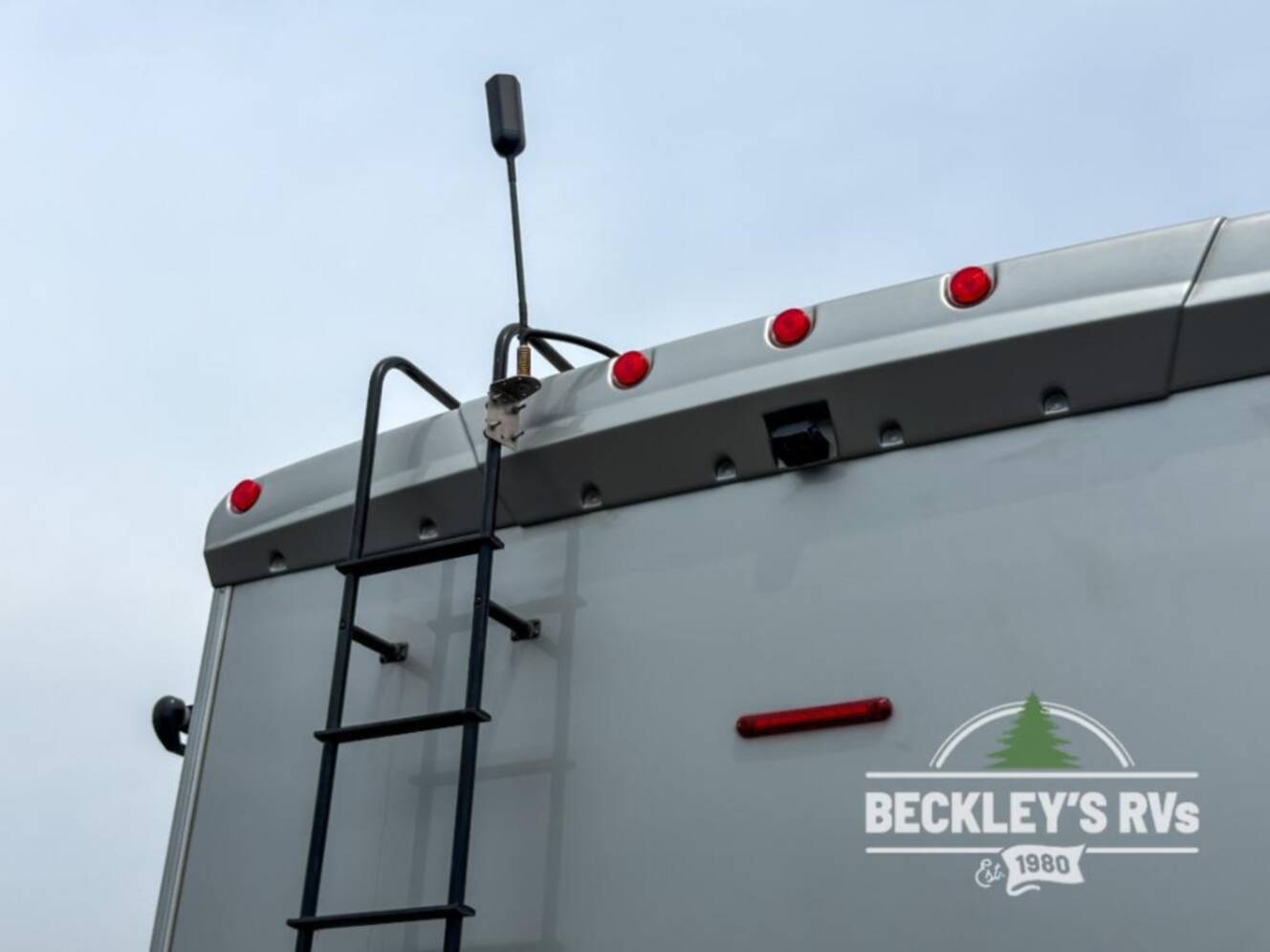 A photo of this 2019 Winnebago Vista LX 27N