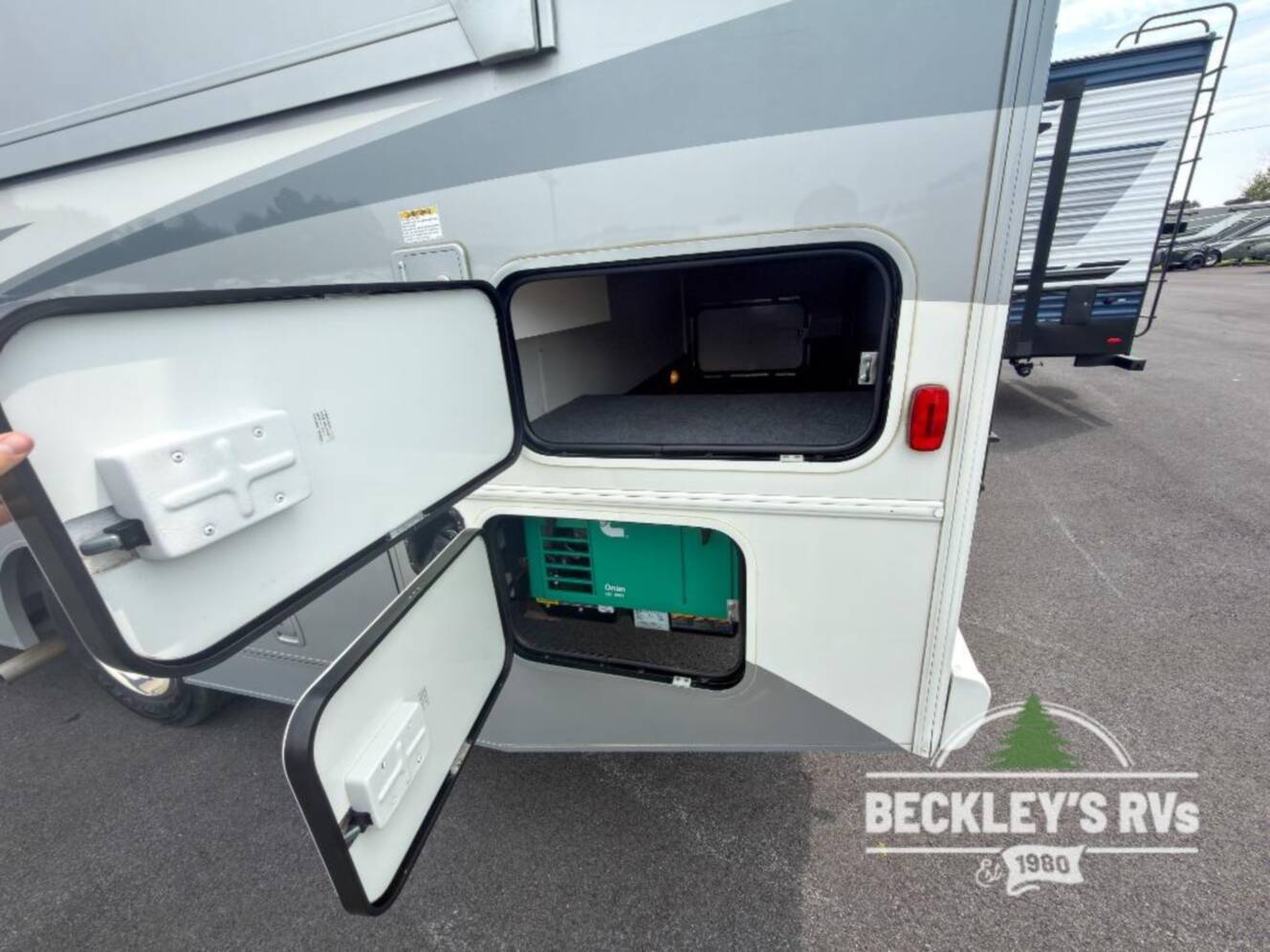 A photo of this 2019 Winnebago Vista LX 27N