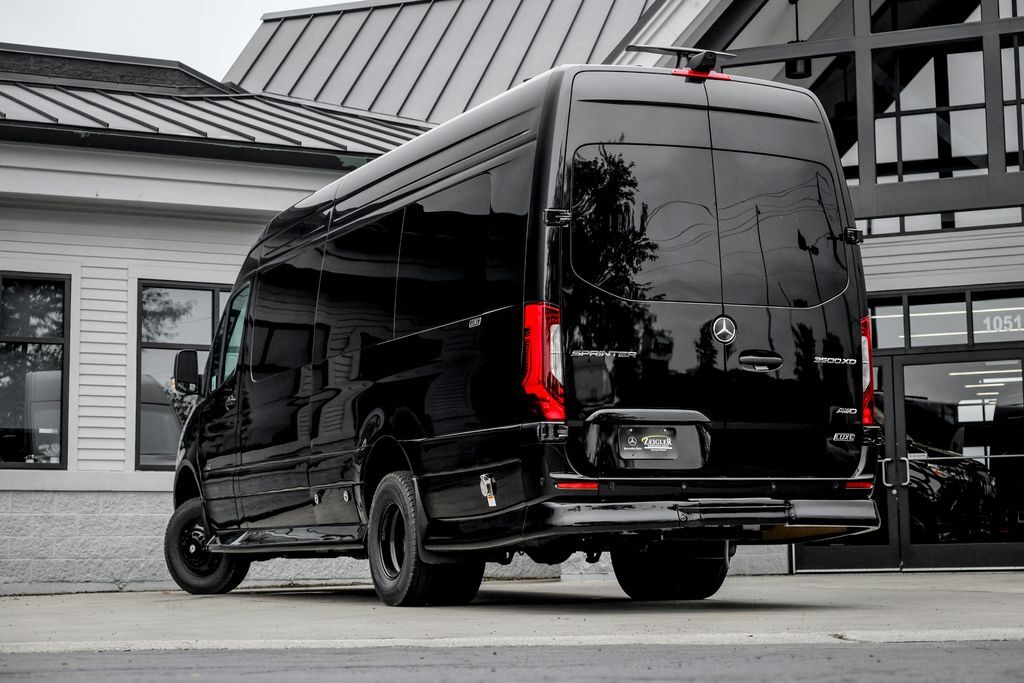 2027 Midwest Automotive Designs Luxe Cruiser D6 AWD in hoffman estates IL