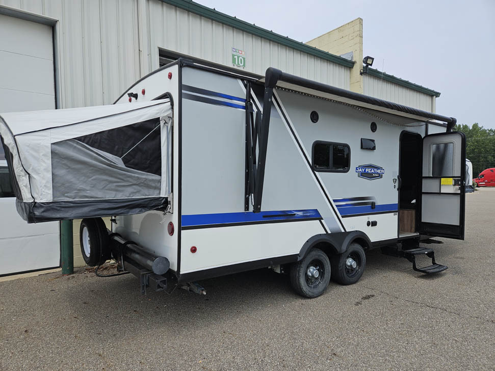 2018 Thor Jayco Jay Feather X23B in streetsboro OH