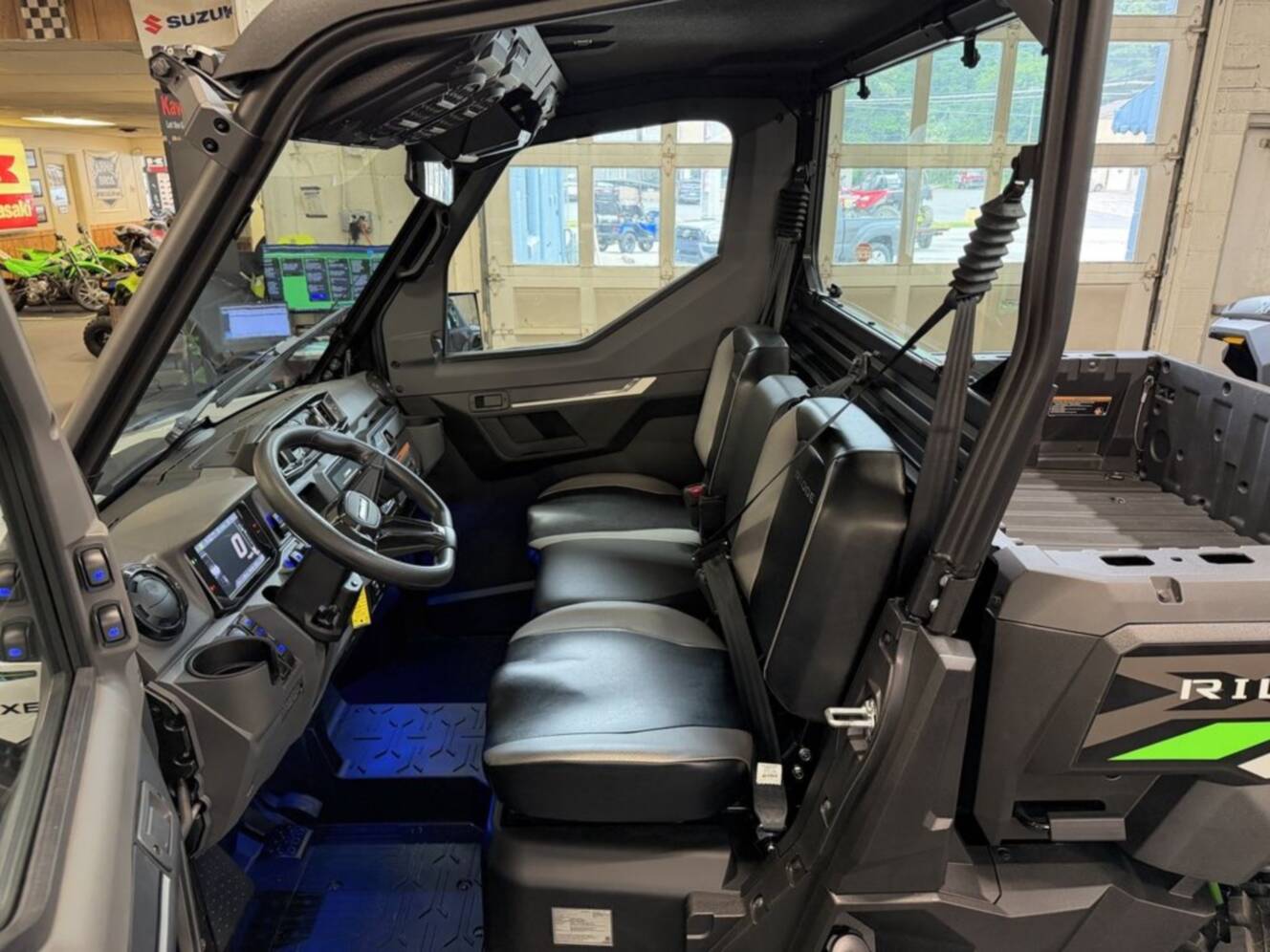 A photo of this 2025 Kawasaki Ridge® XR Deluxe HVAC
