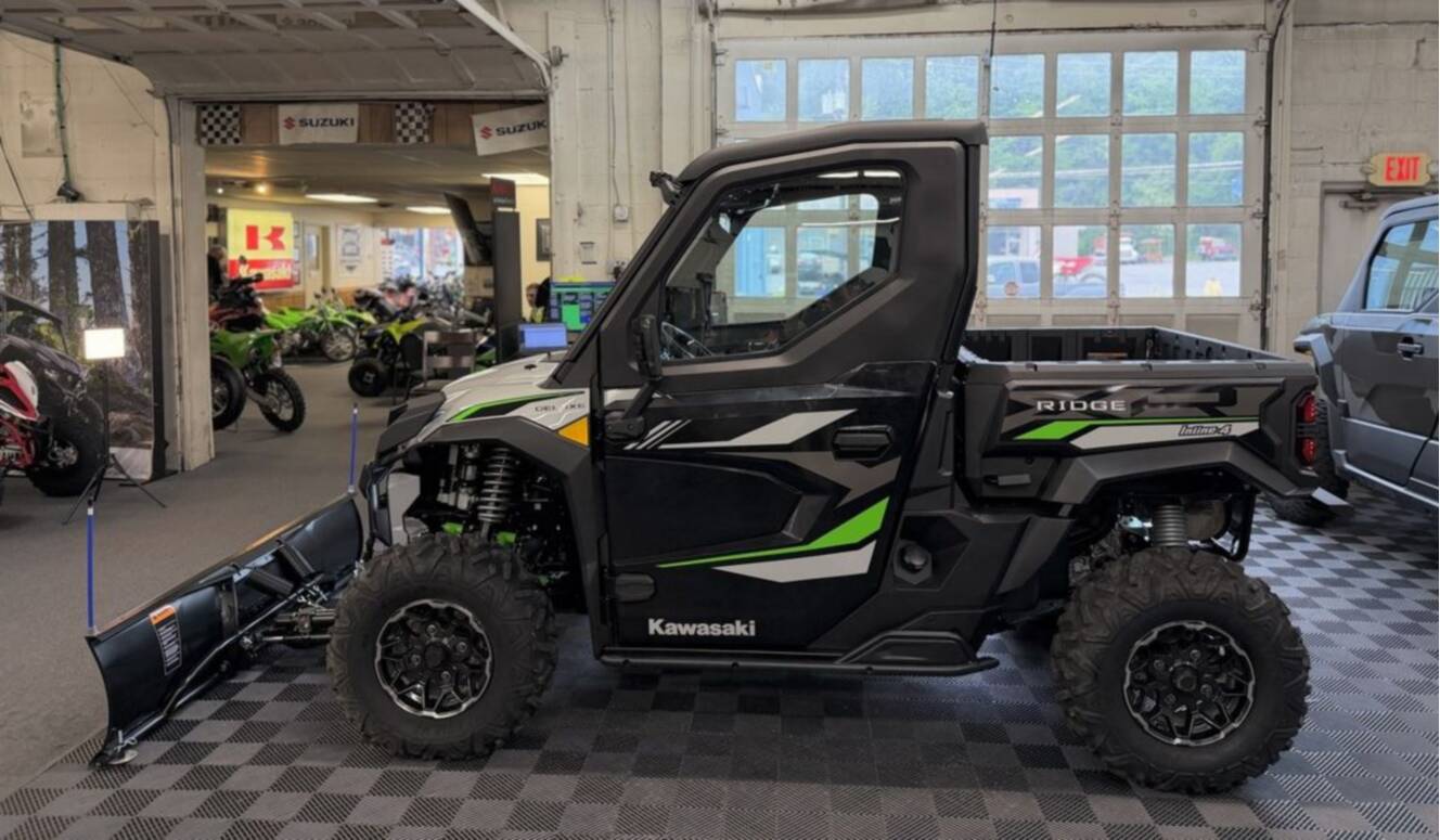 A photo of this 2025 Kawasaki Ridge® XR Deluxe HVAC