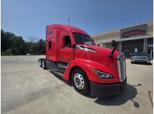 3 of the Best Sleeper Cab Trucks image