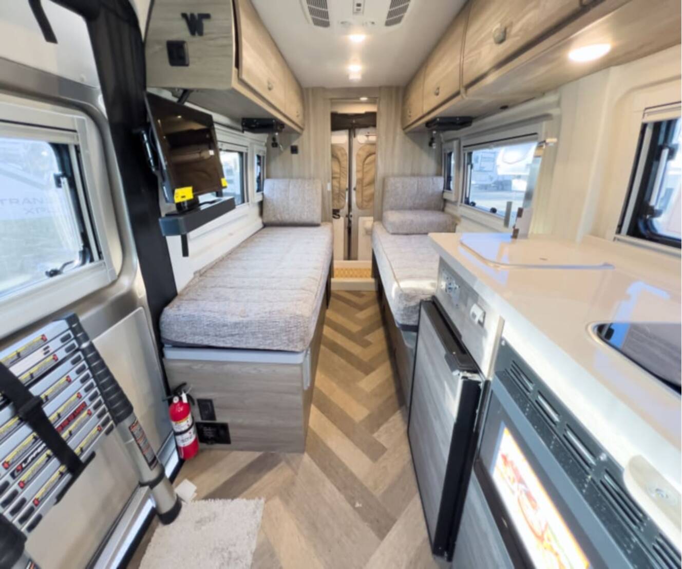 A photo of this 2026 Winnebago TRAVATO BU259K